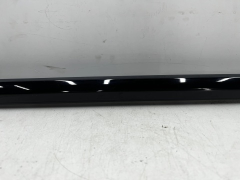 Listwa BMW 4 G22 Coupe M4 G82 20r.- lewa przednia uszczelka drzwi zgarniająca Shadowline zewnętrzna 7482749