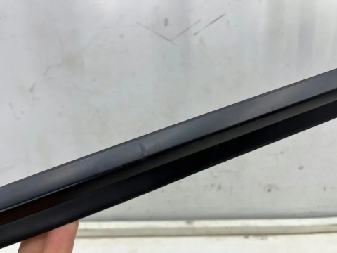 Listwa Mazda 2 III DJ DL 14r.- NOWA lewa tylna uszczelka zgarniająca drzwi