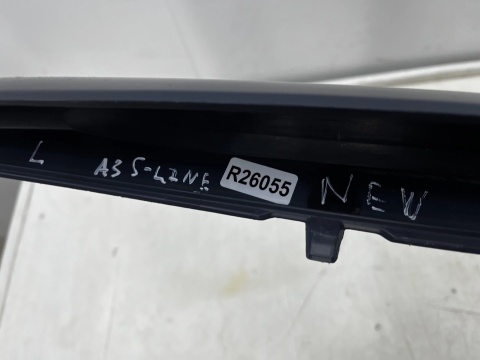 Nakładka progu Audi A3 S-line 20r.- lewa listwa progowa zewnętrzna próg nowa 8y0853859