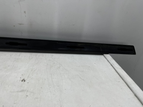 Nakładka progu VW Golf 5 V Touran I 03-09r. PRAWA listwa progowa zewnętrzna próg 1t0854932b