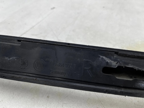 Nakładka progu VW Golf 5 V Touran I 03-09r. PRAWA listwa progowa zewnętrzna próg 1t0854932b