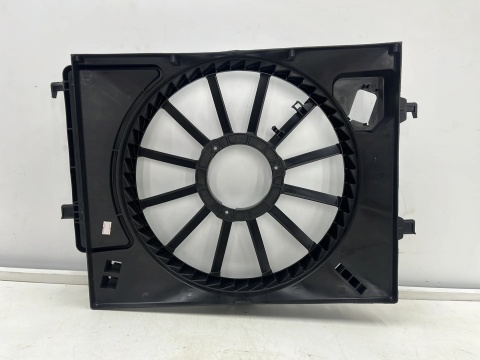 Obudowa wentylatora chłodnicy Hyundai i20 I Lift 12-14r. NOWA ze zbiorniczkiem sama obudowa oryginalna 253500u050