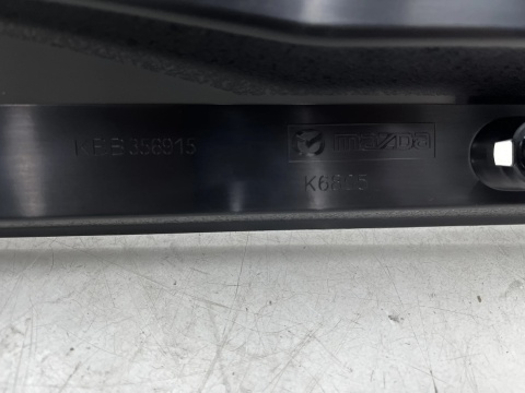Osłona błotnika Mazda CX-60 CX60 22r.- PRAWA wewnętrzna nakładka błotnika przedniego komory silnika pod maską kbb3-56-915