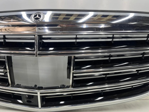 Atrapa Mercedes E-Klasa W213 16-23r. radar przednia maskownica grill A2138808902
