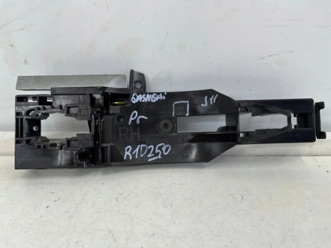 Klamka Nissan Qashqai II J11 13-21r zewnętrzna rączka przednia tylna prawa