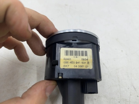 Przełącznik Audi A8 D3 02-10r. pokrętło włącznik świateł EU 4e0941531b