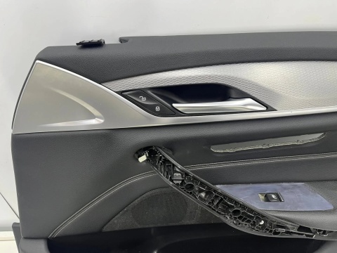 Tapicerka BMW 5 G30 G31 17-24r. prawy przedni boczek drzwi przód tył dekor aluminiowy 2844127