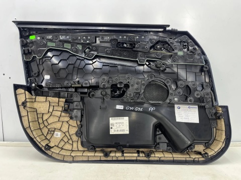 Tapicerka BMW 5 G30 G31 17-24r. prawy przedni boczek drzwi przód tył dekor aluminiowy 2844127