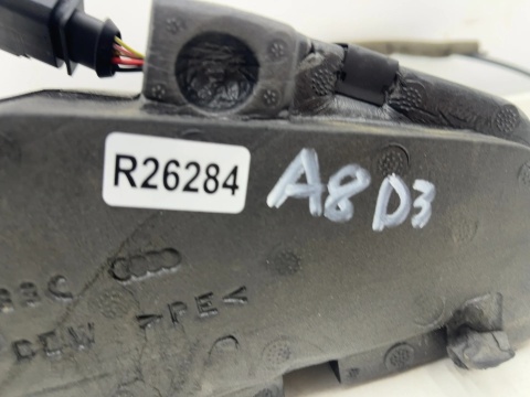 Zamek klapy bagażnika Audi A8 D3 02-10r. mechanizm elektryczny 4e0827383c