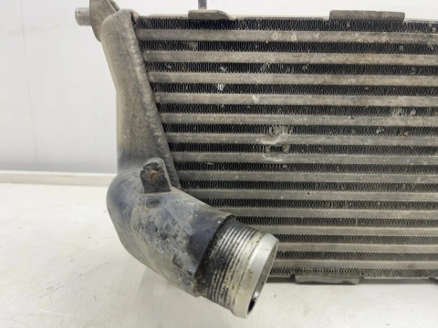 Chłodnica intercoolera Audi A8 D3 02-10r. prawy intercooler 4e0145806d