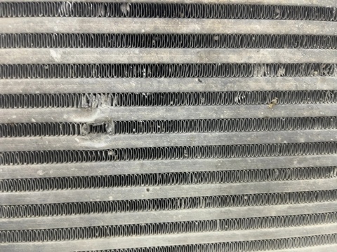 Chłodnica intercoolera Audi A8 D3 02-10r. prawy intercooler 4e0145806d