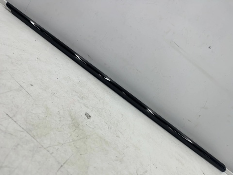 Listwa BMW X5 G05 M-Pakiet 18-26r NOWA prawa przednia uszczelka drzwi Shadowline zewnętrzna szyby zgarniająca 5a8a266