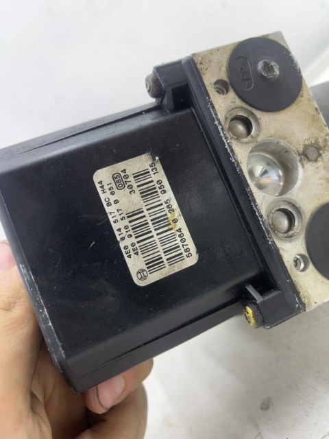 Pompa ABS Audi A8 D3 02-10r. sterownik kostka wtyczka 4e0614517bc