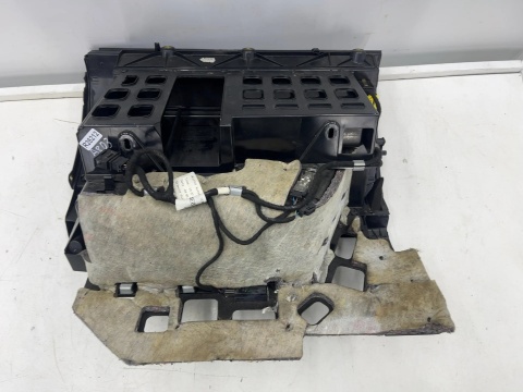 Schowek Audi A8 D3 02-10r. schowek deski pasażera Europa 4e1857096