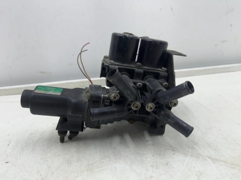 Pompa wody Audi A8 D3 02-10r. pompka elektryczna elektrozawór wody 4e0959617a
