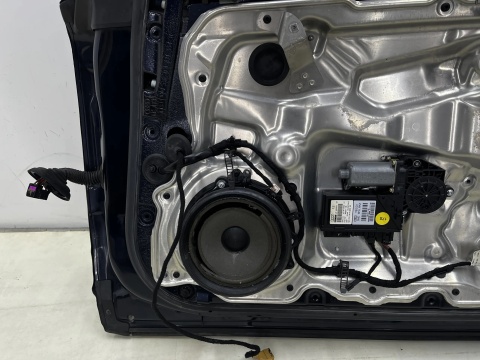 Drzwi Audi A8 D3 02-09r. prawe przednie prawy przód 4E0831420J LZ5D