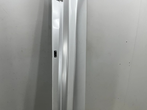 Nakładka progu Lexus LC 17r.- prawa zewnętrzna listwa progowa oryginalna 75853-11020
