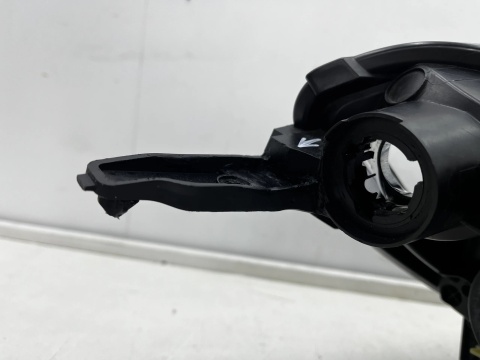 Lampa reflektor Ford Courier MK1 LIFT 17-23r. LEWA przednia zwykła H7 Europa oryginal lewy przód jt76-13w030-cd