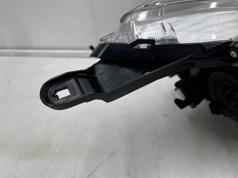 Lampa reflektor Mitsubishi Space Star LIFT 19-24r. lewa przednia Europa ORYGINALNA lewy przód 8301d445