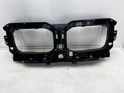 Pas przedni BMW XM G09 22r.- NOWY przedni stelaż atrapy grilla wzmocnienie wspornik ramka kanał powietrza 9451352