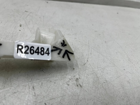 Ślizg Peugeot 208 I 12-19r. lewe tylne mocowanie uchwyt zderzaka lewy tył 9676508080