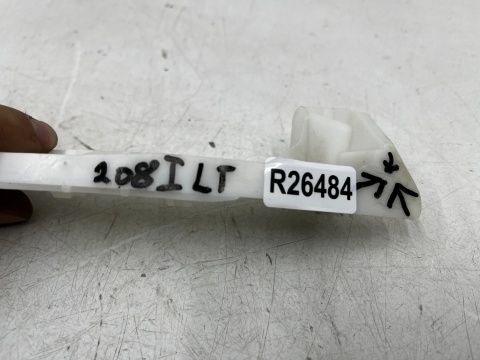 Ślizg Peugeot 208 I 12-19r. lewe tylne mocowanie uchwyt zderzaka lewy tył 9676508080