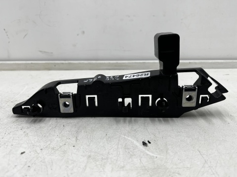 Ślizg Peugeot 3008 II 5008 II 16-24r. nowy lewe przednie mocowanie zderzaka wspornik uchwyt lewy przód 9810975480
