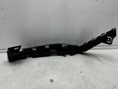Ślizg Seat Ateca 16-26r. prawe przednie mocowanie uchwyt zderzaka lampy prawy przód 575807890