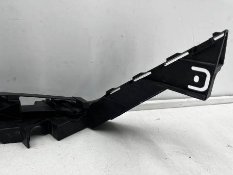 Ślizg Seat Ateca 16-26r. prawe przednie mocowanie uchwyt zderzaka lampy prawy przód 575807890