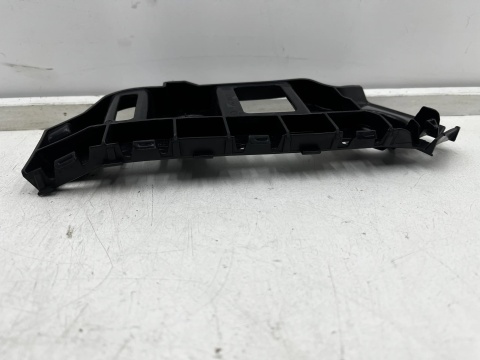 Ślizg VW Polo 6 VI 17r.- prawe tylne mocowanie uchwyt zderzaka prawy tył 2g6807394c