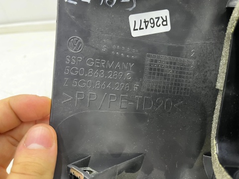 Tunel środkowy VW Golf 7 VII 12-20r. tylne wykończenie tunelu kratki nawiewu 5g0863289c