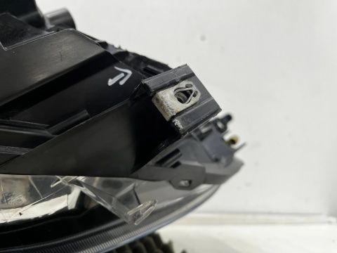 Lampa reflektor Citroen Jumpy SpaceTourer Scudo Ulysse Vivaro C Zafira Life 16-23r. prawa przednia Europa H1 H7 oryginał
