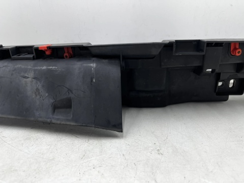 Osłona pasa przedniego Opel Insignia A 08-17r. nakładka górna atrapy zamka maski 13250569