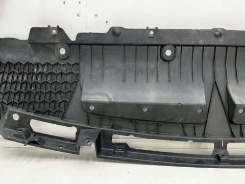 Osłona pod zderzak Ford Kuga mk3 19r.- przednia płyta dolna podwozia pod zderzak lv4b-a8b384-j