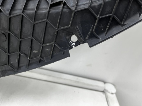Osłona pod zderzak Ford Kuga mk3 19r.- przednia płyta dolna podwozia pod zderzak lv4b-a8b384-j