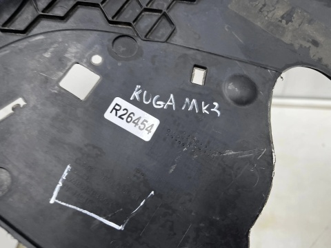 Osłona pod zderzak Ford Kuga mk3 19r.- przednia płyta dolna podwozia pod zderzak lv4b-a8b384-j