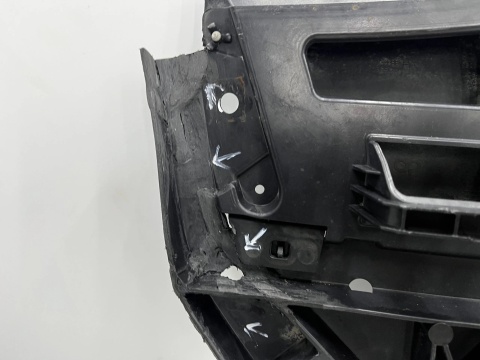 Osłona pod zderzak Peugeot 208 II 19r.- przednia płyta dolna podwozia pod silnik 9823206580