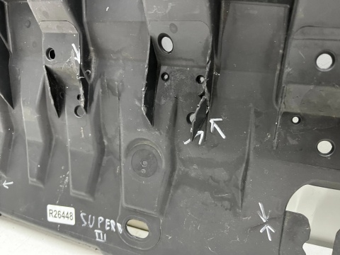 Osłona pod zderzak Skoda Superb 3 III 15-24r. przednia płyta dolna podwozia pod zderzak 3v0807611a