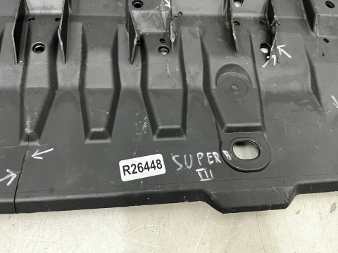 Osłona pod zderzak Skoda Superb 3 III 15-24r. przednia płyta dolna podwozia pod zderzak 3v0807611a