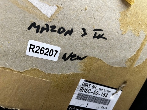 Ślizg Mazda 3 IV BP HB 19r.- NOWE prawe przednie mocowanie radaru zderzaka wspornik prawy przód bhsc-50153
