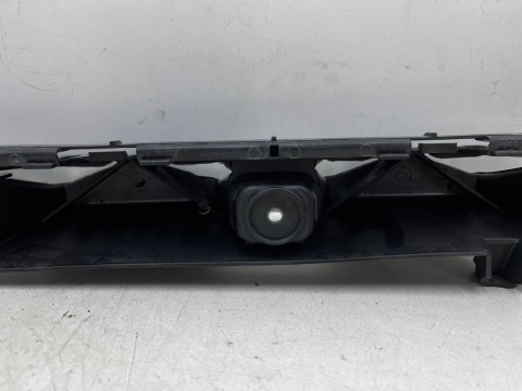 Ślizg Seat Ibiza IV 08-17r. tylne środkowe mocowanie zderzaka wspornik wzmocnienie tył 6j4807863a