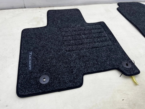 Dywaniki welurowe Hyundai Tucson 4 IV NX4E 20r.- komplet NOWYCH Oryginalnych dywaników welurowych wycieraczka cz141ade00