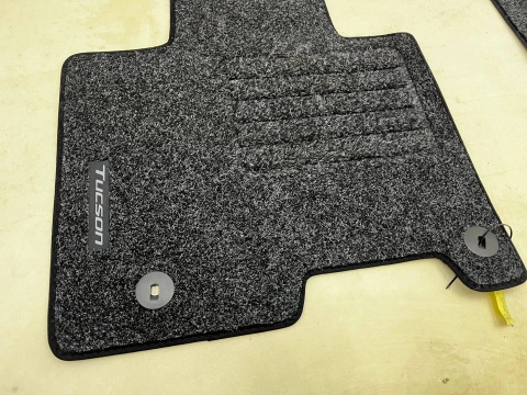 Dywaniki welurowe Hyundai Tucson 4 IV NX4E 20r.- komplet NOWYCH Oryginalnych dywaników welurowych wycieraczka cz141ade00