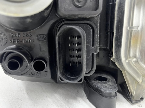 Lampa reflektor Skoda Fabia I 6y 99-08r. LEWA przednia oryginalna EUROPA czarna ramka 6y1941015n