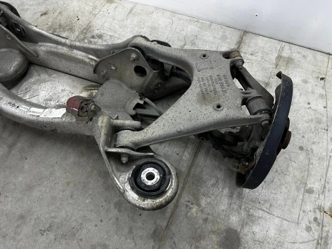 Belka zawieszenia Audi A8 D3 02-10r. tylna oś kompletna wózek zwrotnice 4e0535235f