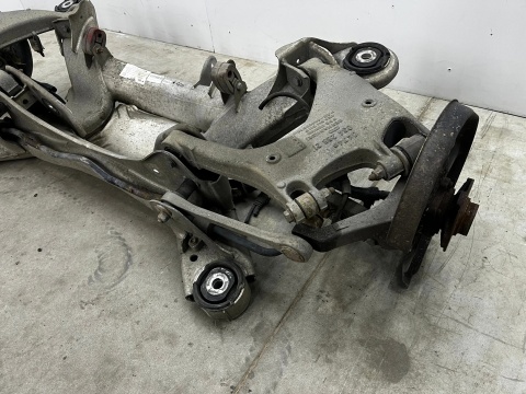 Belka zawieszenia Audi A8 D3 02-10r. tylna oś kompletna wózek zwrotnice 4e0535235f