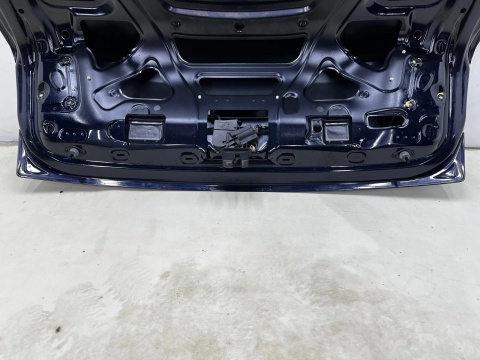 Klapa bagażnika Audi A8 D3 02-07r. tylna LZ5D