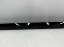 Listwa BMW 4 G22 Coupe M4 G82 20r.- prawa przednia uszczelka drzwi zgarniająca Shadowline zewnętrzna 7482750