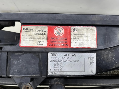 Pas przedni Audi A8 D3 02-10r. 3.0 TDI V6 Diesel kompletny z chłodnicą wody belka wzmocnienie osłona wentylatory