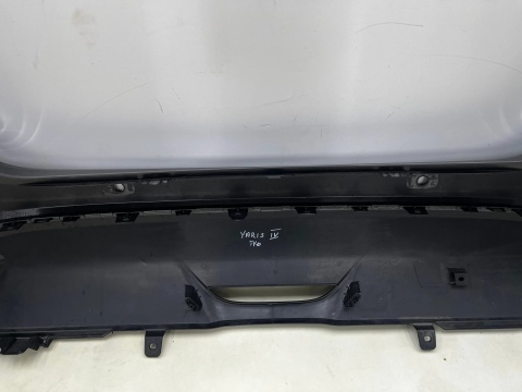Zderzak tylny Toyota Yaris XP210 4 IV Mazda 2 Hybrid 20r.- tył 52159-K0030 4XPDC